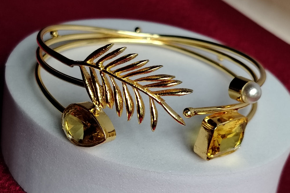 Palm Leaf Bracelet with Pearl and Cat Eye Crystal