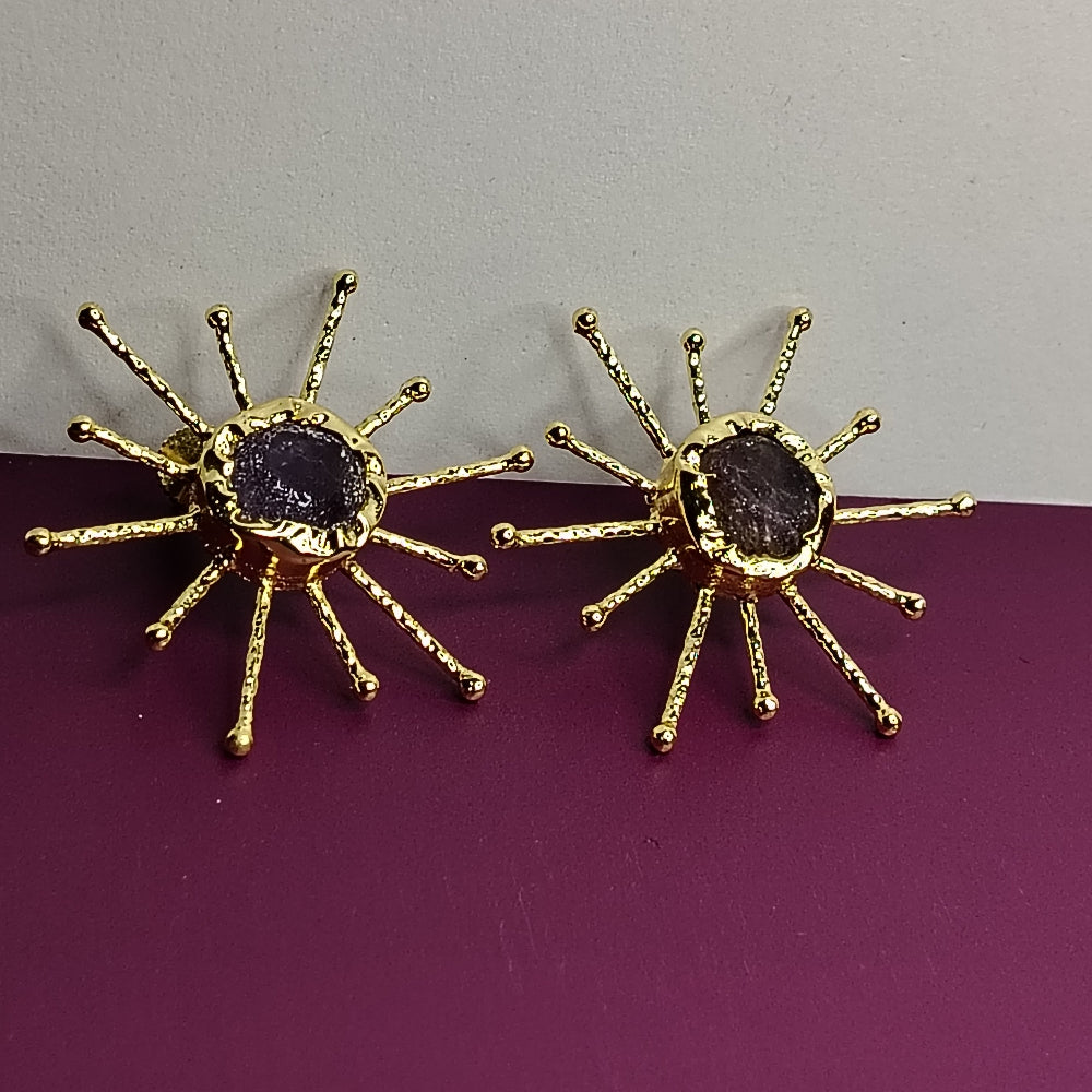 Sun Shaped Studs with Amethyst in the Middle
