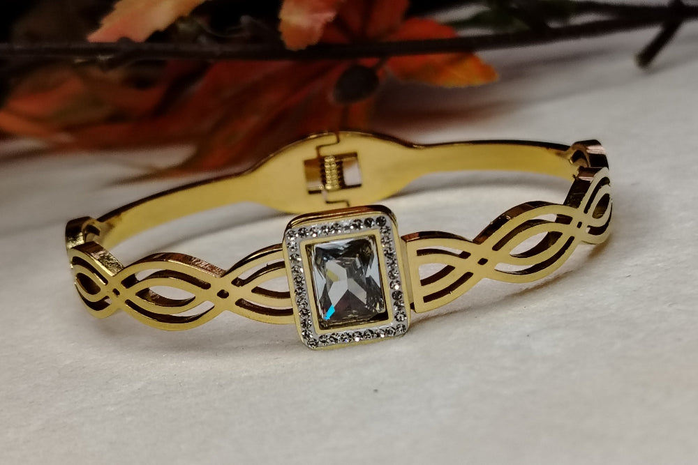 Anti-tarnish Braided Style Handcuff with Large Crystal