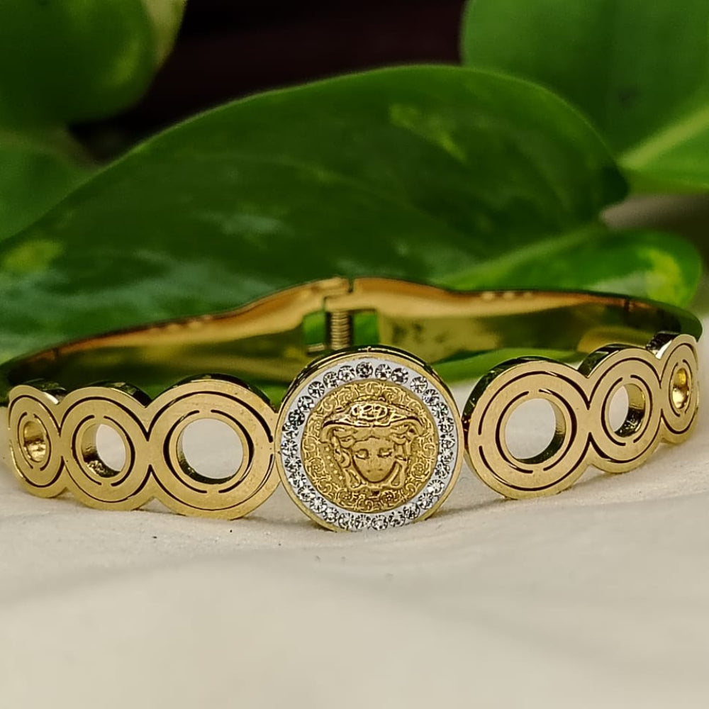 Brand-inspired Circular Design Bracelet with Logo in the Middle