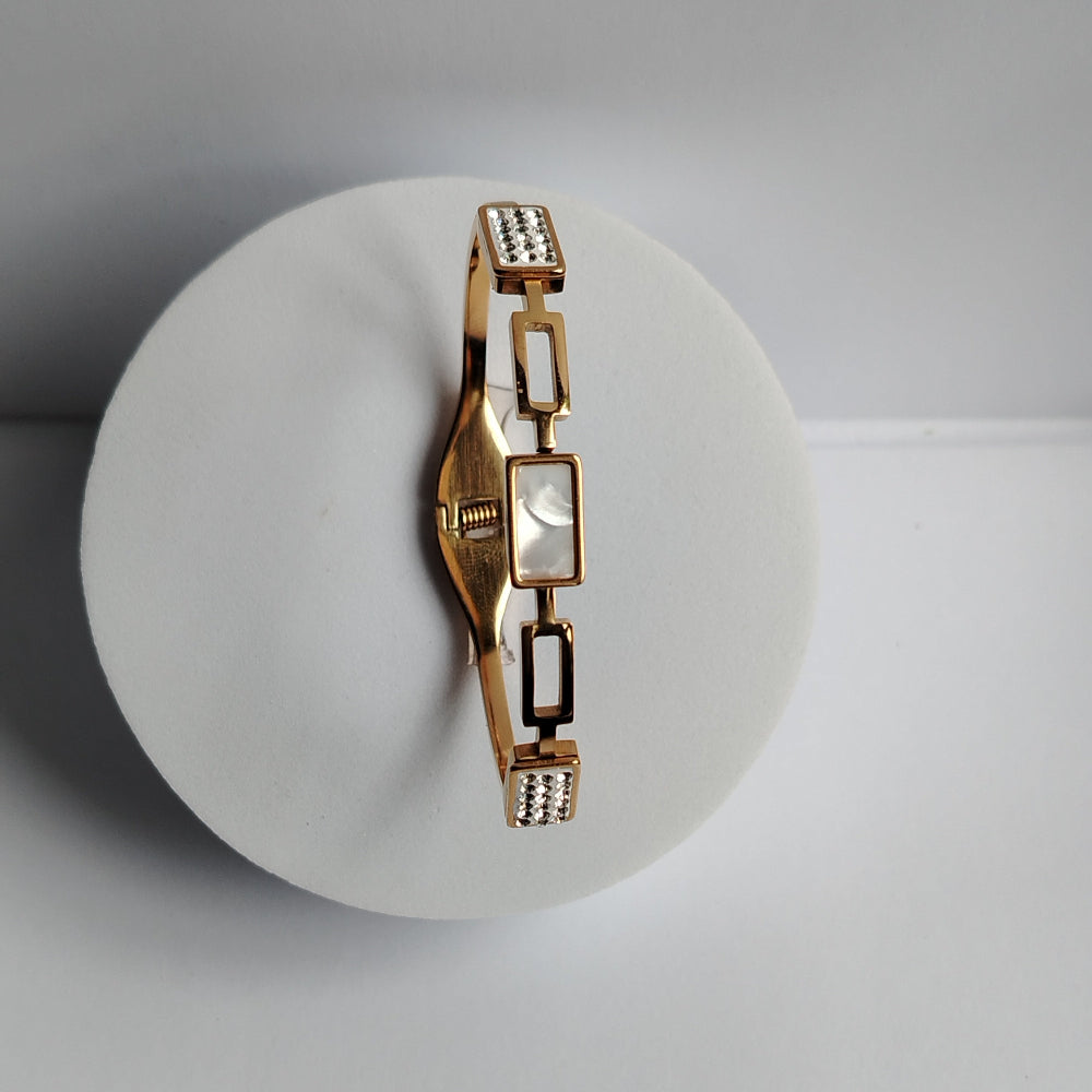 Anti- tarnish MOP Bracelet in Vertical Motion