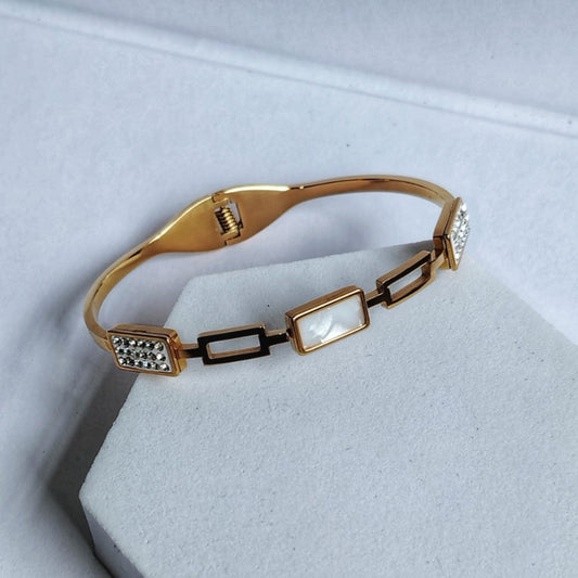 Anti-tarnish MOP Rectangle Motif Bracelet