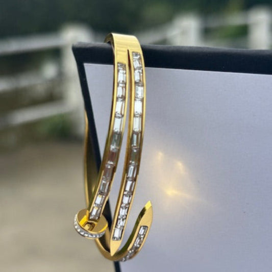 Nail Style AD Bracelet Hung on a Board
