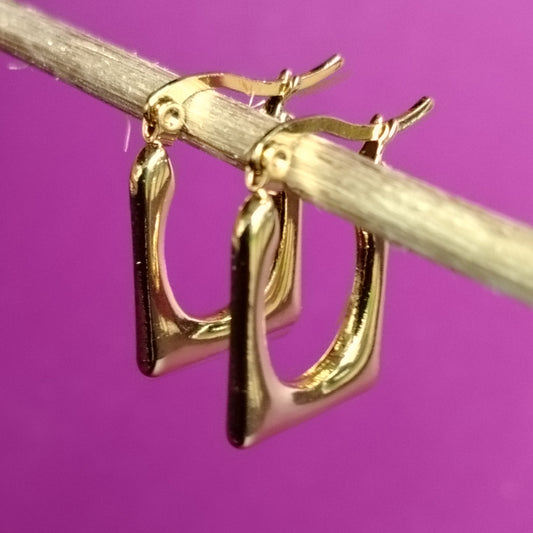 Anti-tarnish Sqaure Hoops Hung on Stick