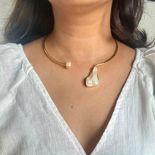 Model Wearing Minimalist Baroque Pearl Hasli